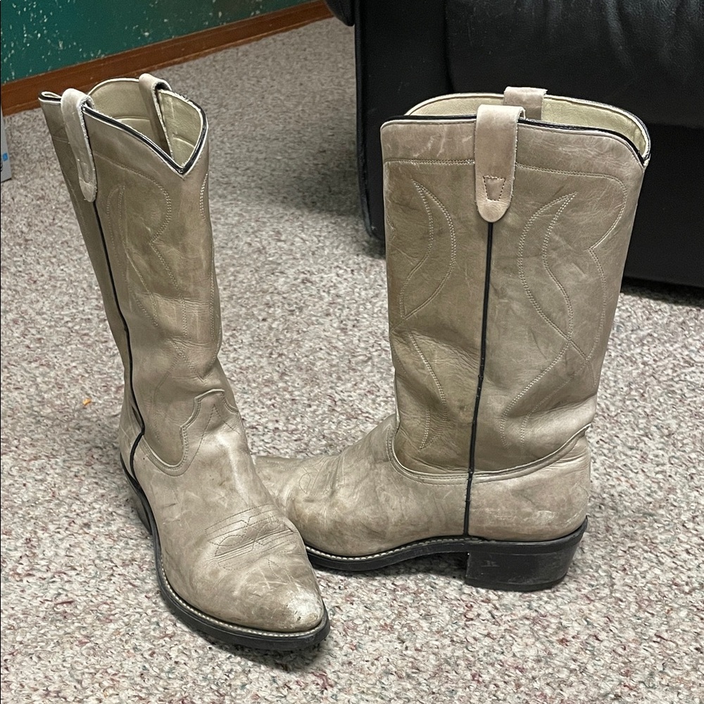 Vintage Texas made Gray Western Cowboy Boots